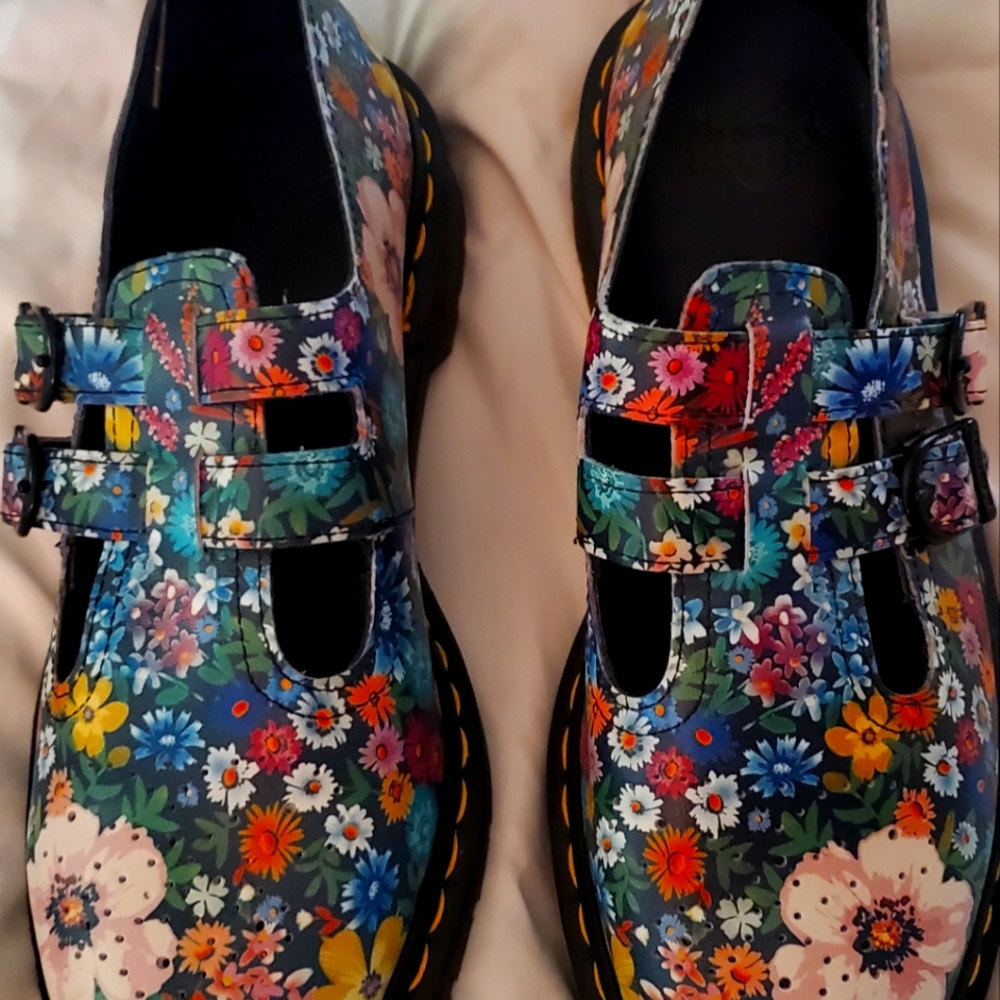 Dr. Martens Women's Black 8065 Wanderlust Mary Jane Flat